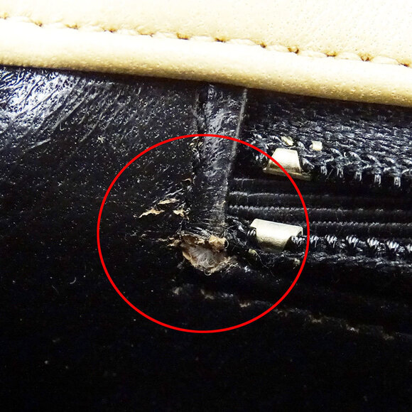 CHANEL Black Lambskin Leather Shoulder Bag - Picture 16 of 16